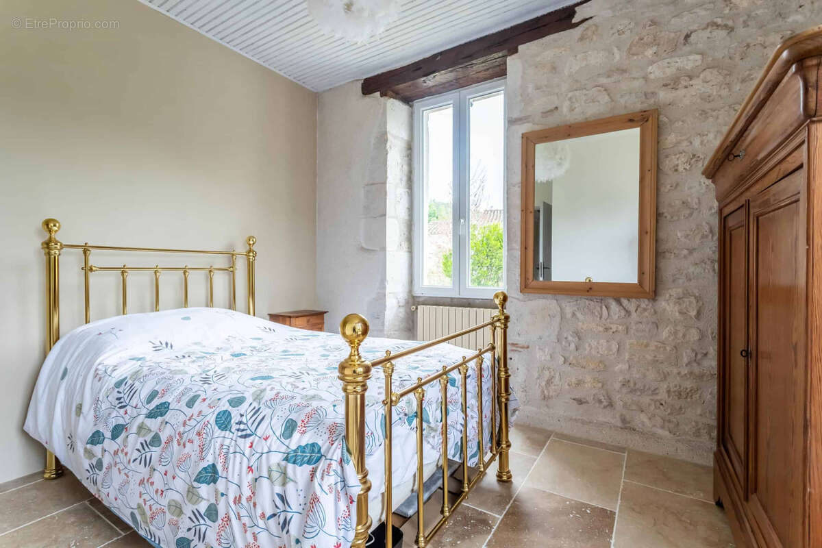 Maison à MONTCUQ