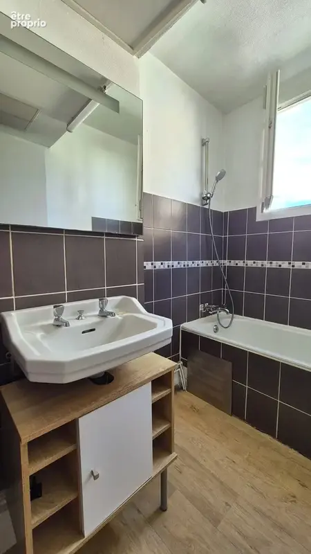 A VENDRE, LESTELLE-BETHARRAM, Maison de village 2 chambres de 97,78 m² sur une parcelle de 74 m² - photo 5