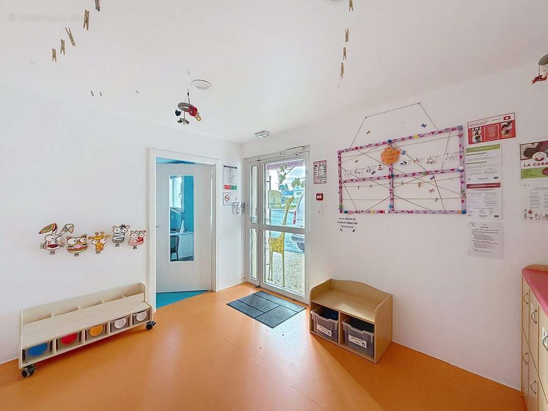 Commerce à SAINTE-MARIE