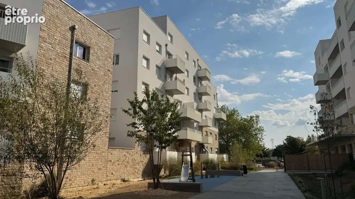 Parking à saint-sébastien-sur-loire - photo 6