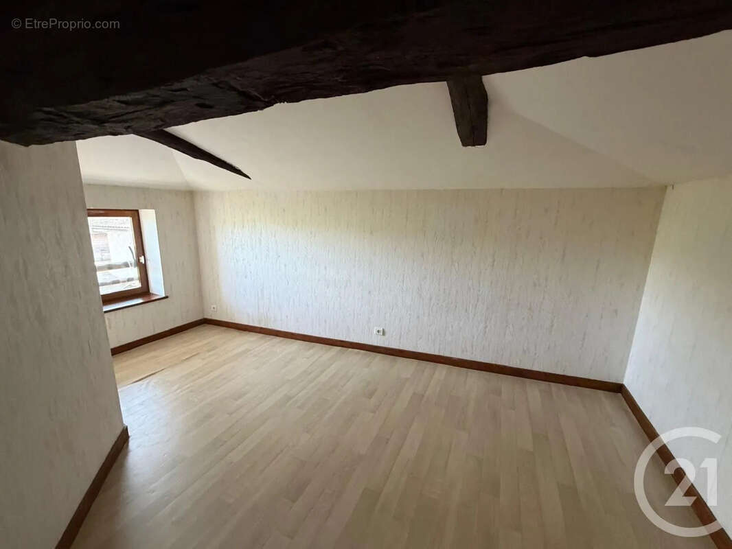 Maison 122 m² à Chaleins  - photo 5