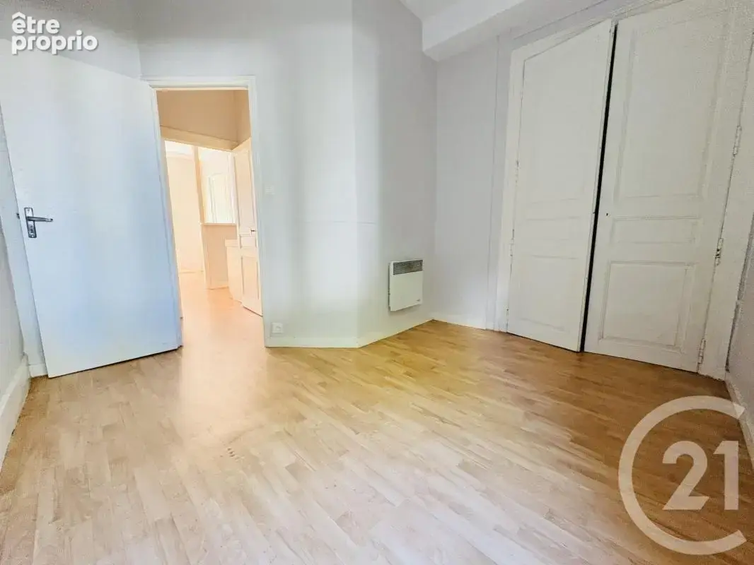 Appartement 297 m² à vendre à Limoges (87000) - photo 17