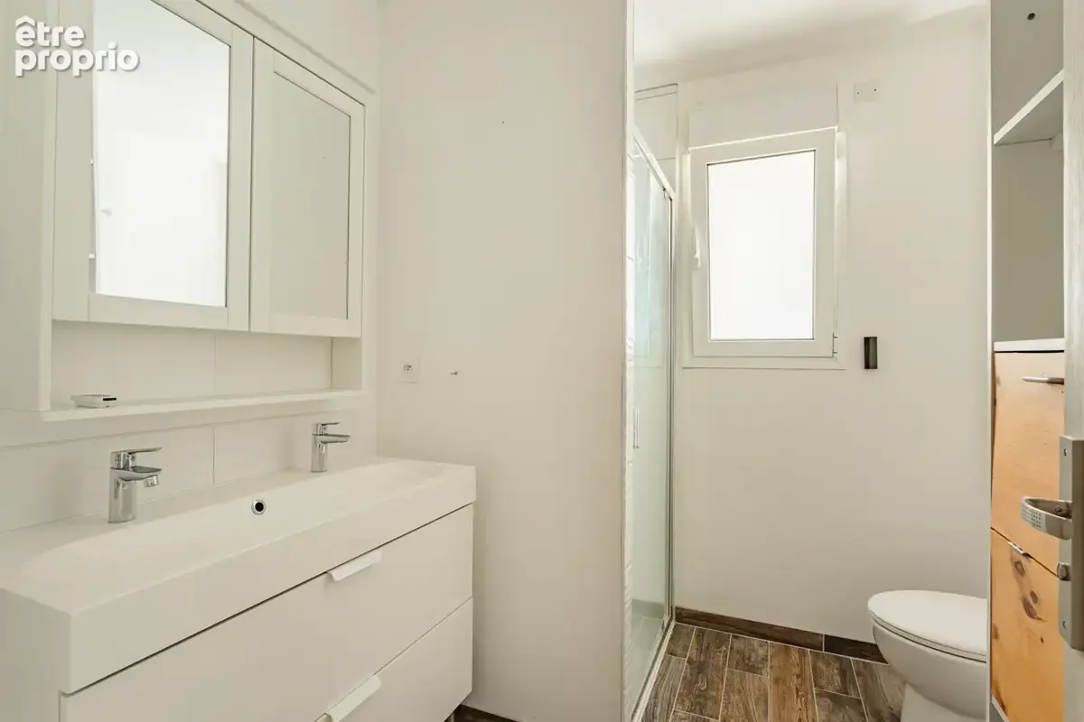 Logement rénové avec 3 chambres + terrasse - photo 9