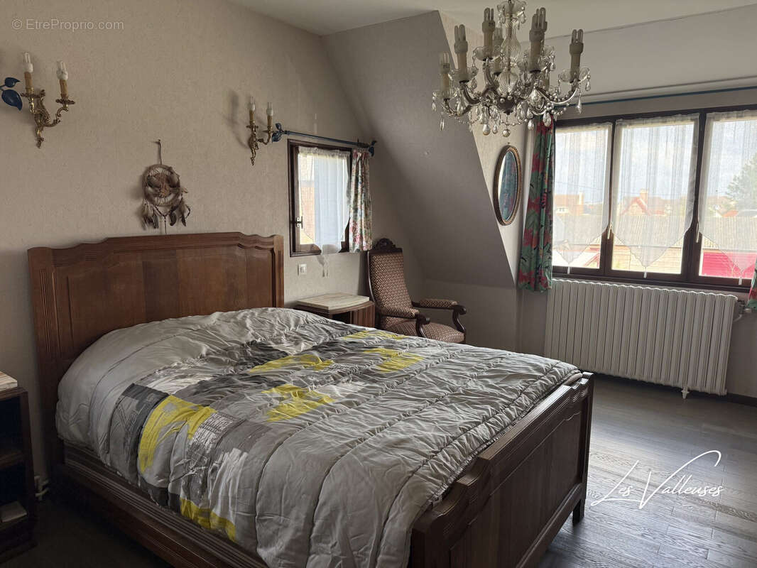 Maison 169 m² à Greges  - photo 9
