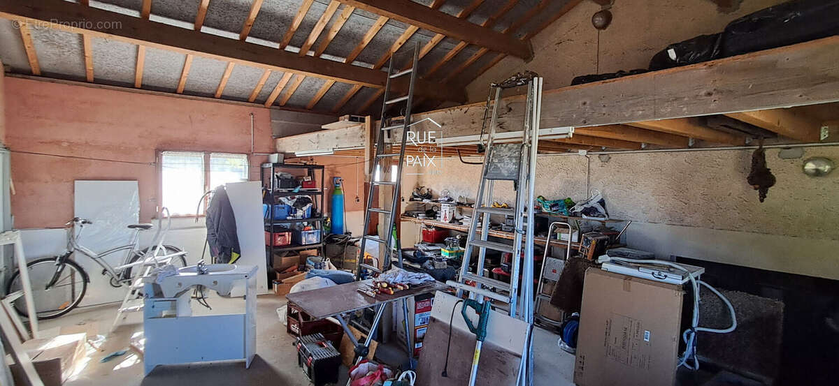 Maison à SAINT-GENEST-D&#039;AMBIERE