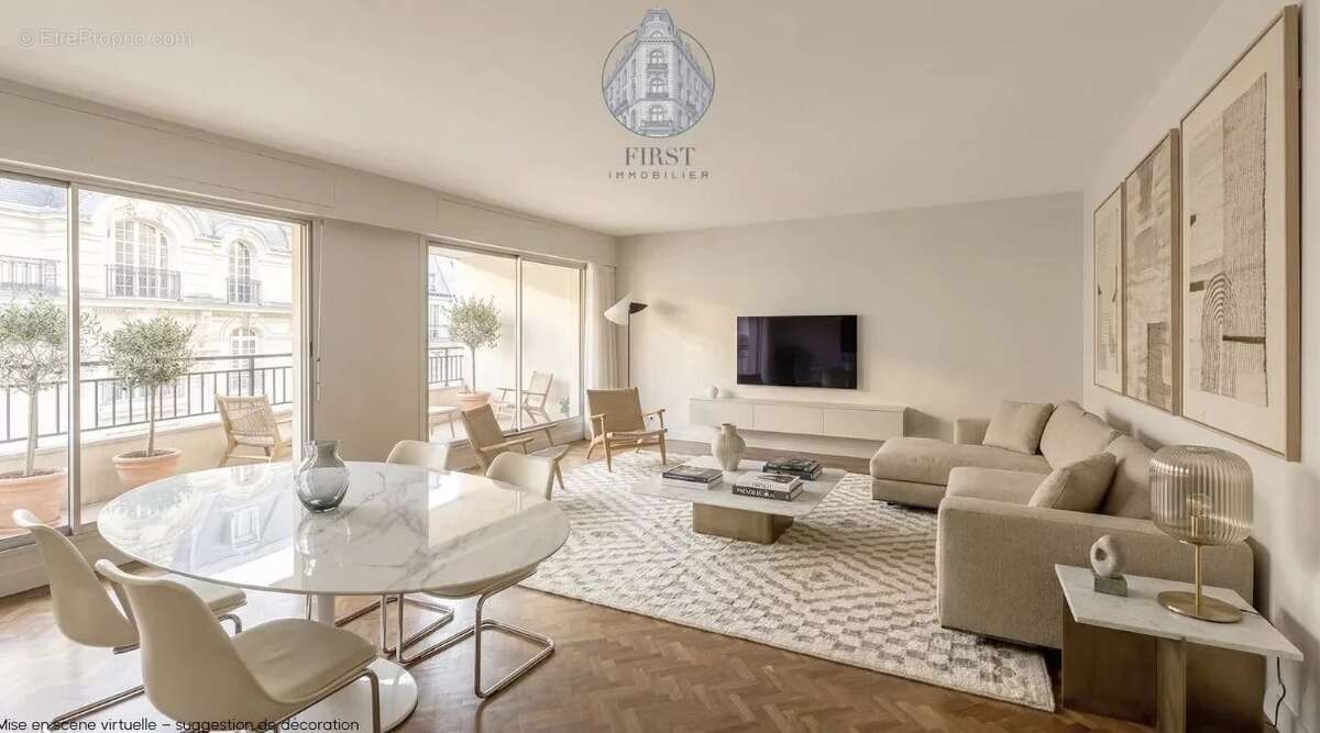 Appartement à PARIS-16E