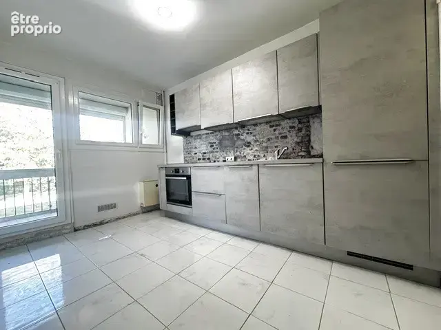 Louvres , Appartement de 4 pièces avec grand balcon - photo 2