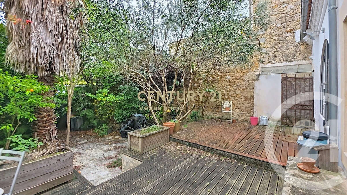 Maison à SAINT-JEAN-DE-VEDAS