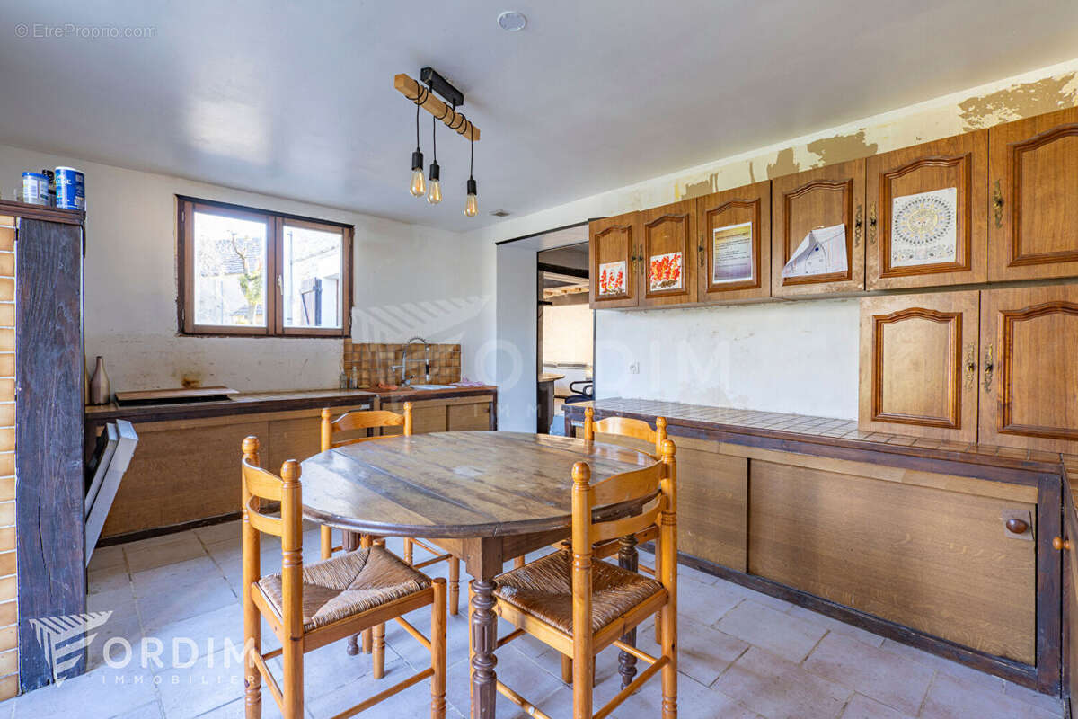 Maison à ETAIS-LA-SAUVIN