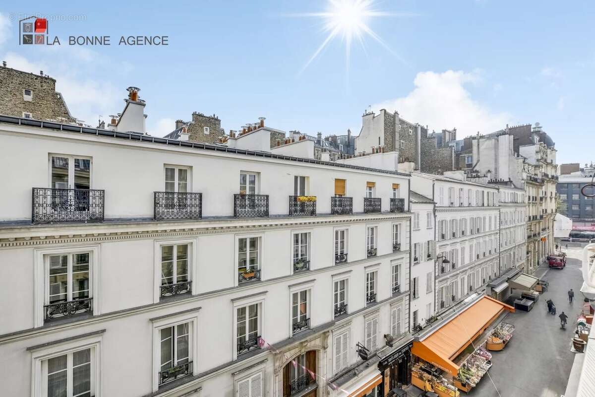 Appartement à PARIS-17E