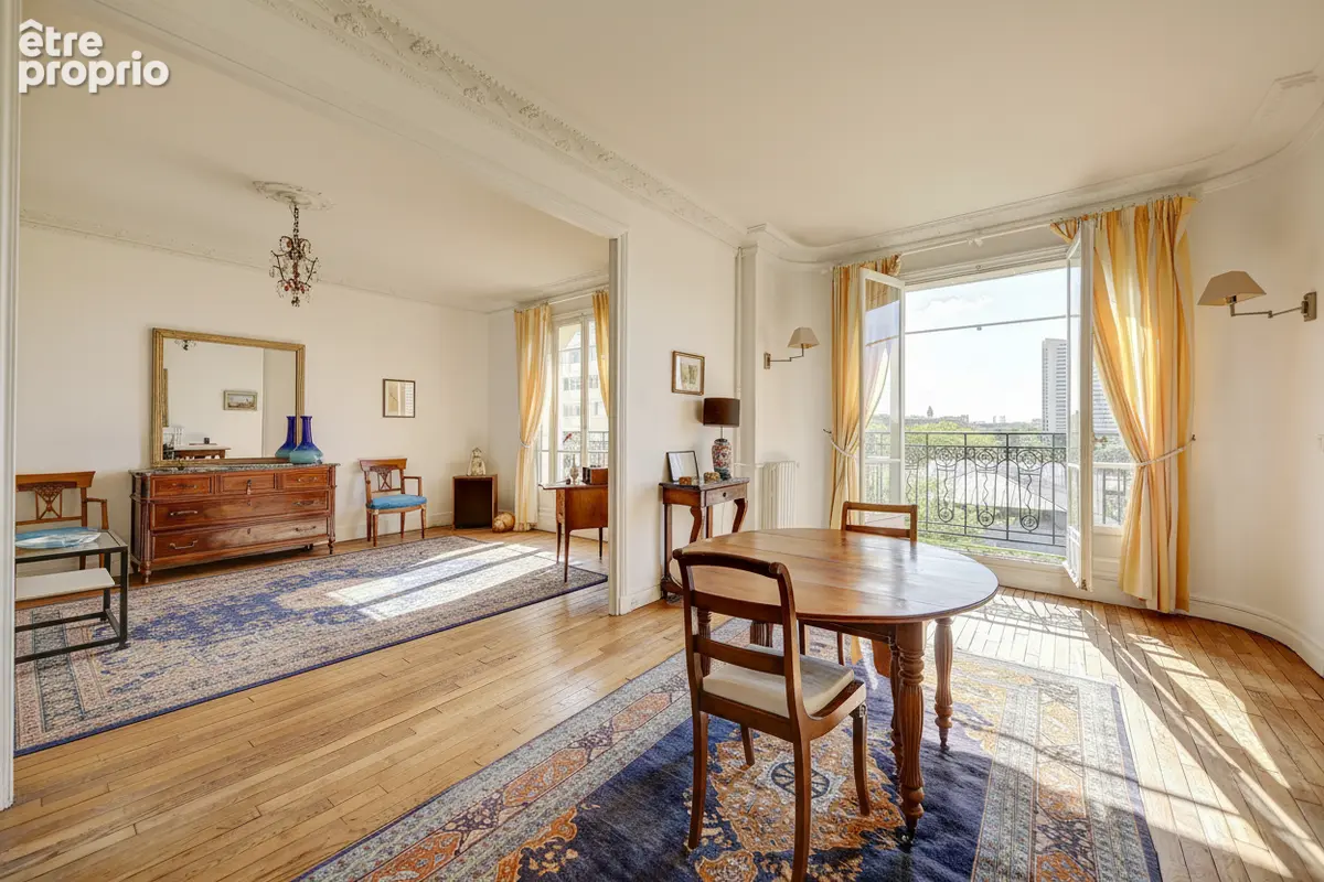 Appartement à PARIS-16E
