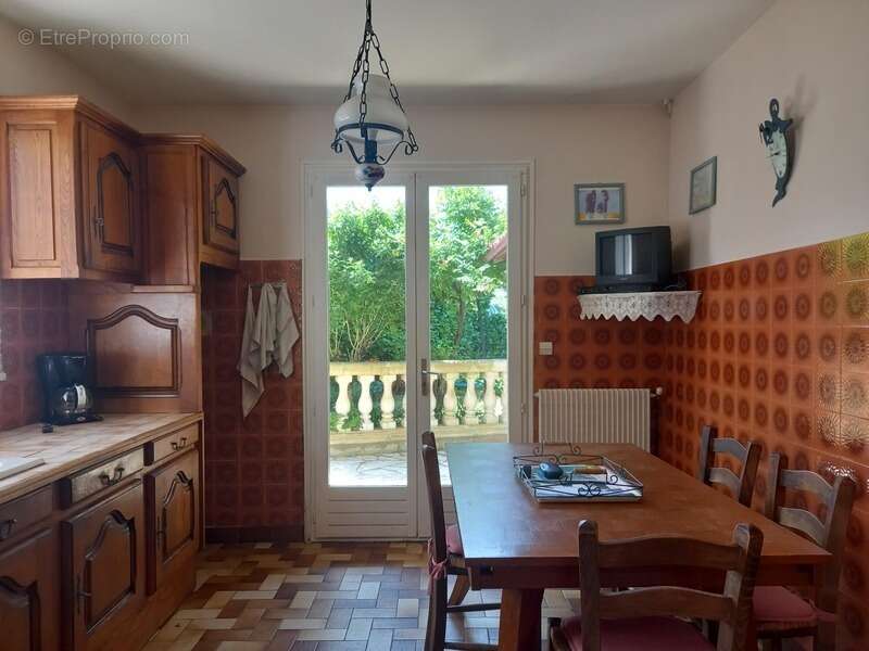 Maison à vendre 7 pièces VILLEFRANCHE DE ROUERGUE (12) - photo 11