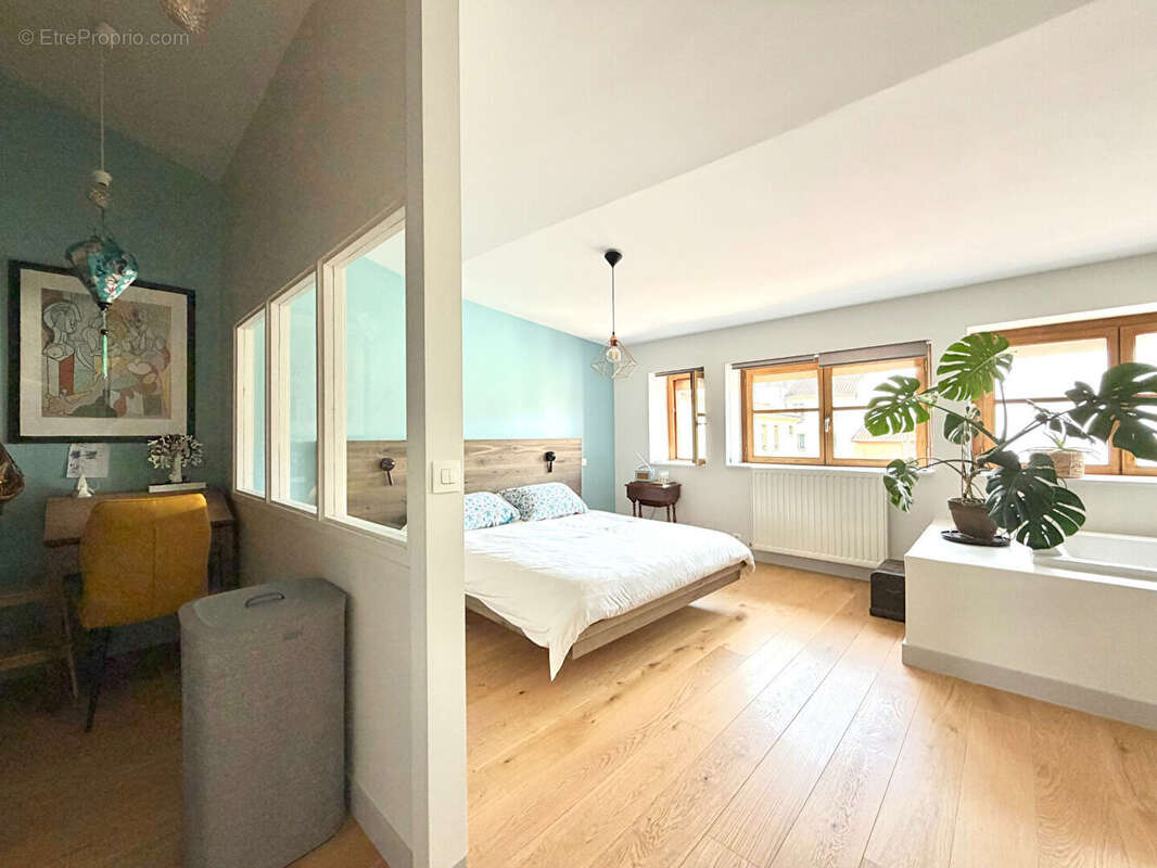 Appartement à SAINT-ETIENNE