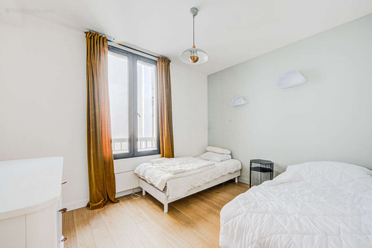 Maison à PARIS-19E