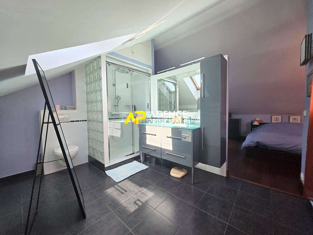 Maison 5 chambres sur le marché des coteaux d'ARGENTEUIL - photo 15