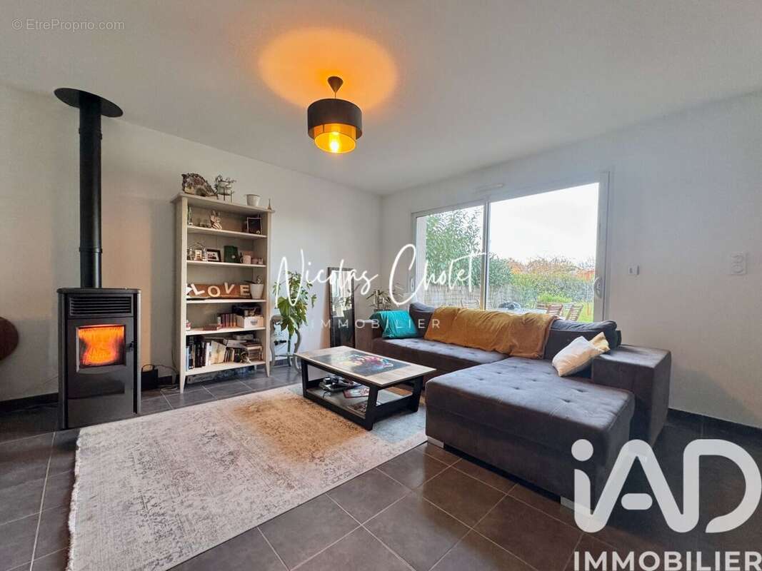 Photo 2 - Maison à LES PONTS-DE-CE