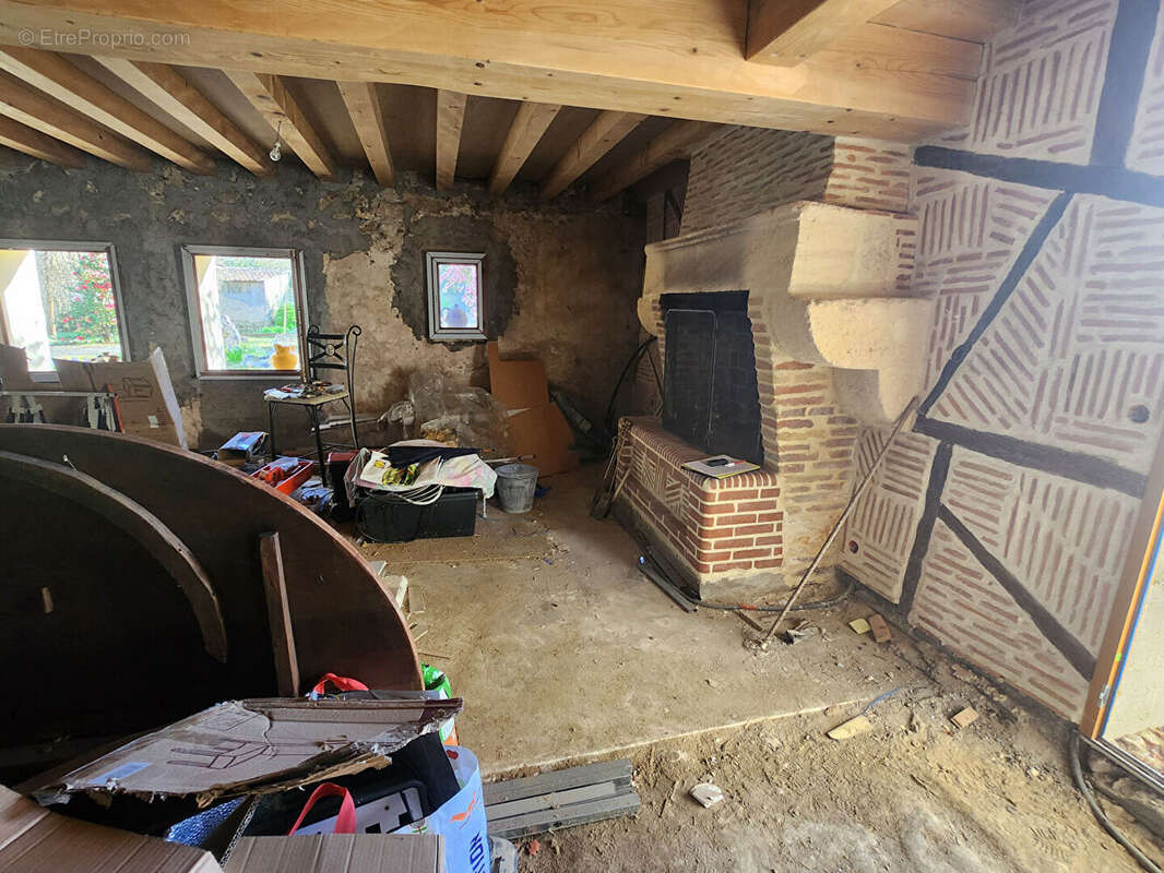 OPPORTUNITÉ - VIAGER, maison en pierre de 196 m2 et dépendances sur jardin - photo 8