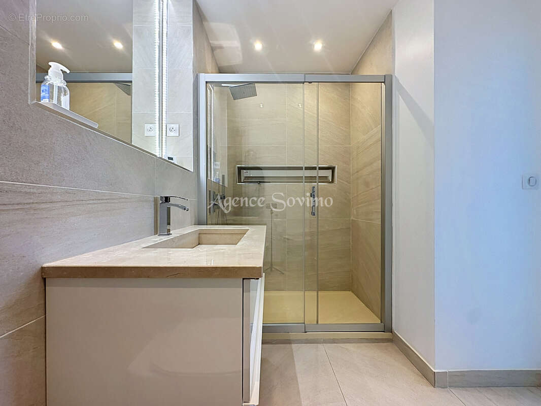Appartement à MANDELIEU-LA-NAPOULE