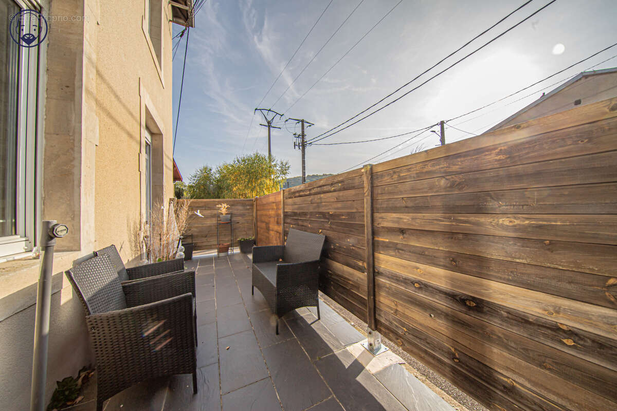 Maison à THIAUCOURT-REGNIEVILLE