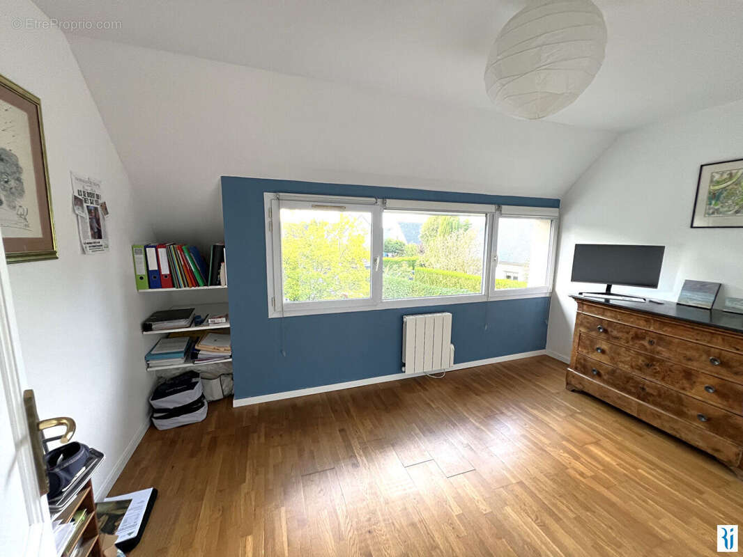 Maison à LE MESNIL-ESNARD