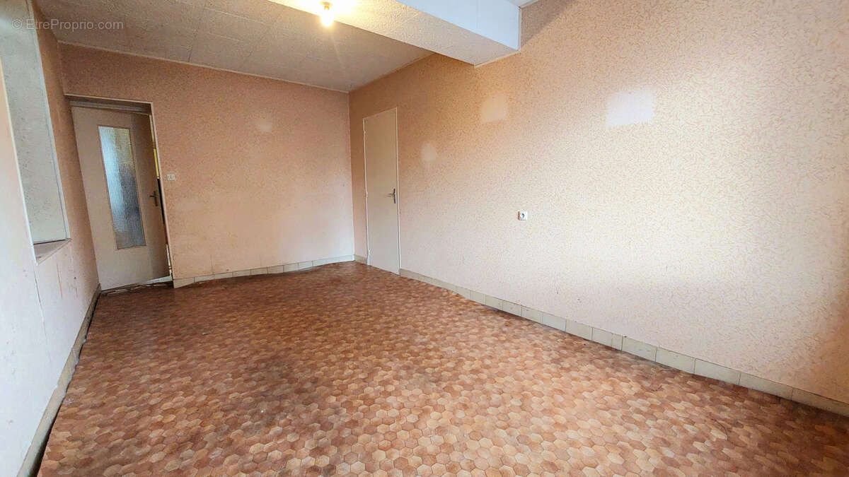 Maison à MALAY-LE-GRAND