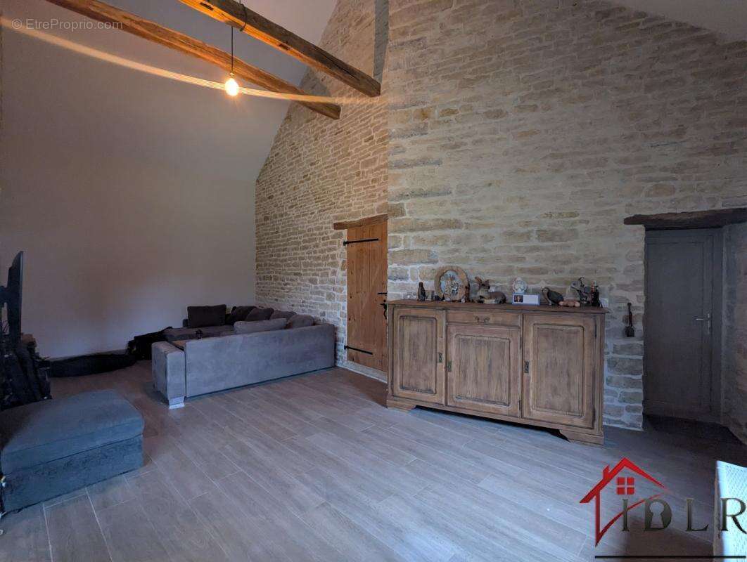Maison à DAMPIERRE-SUR-SALON