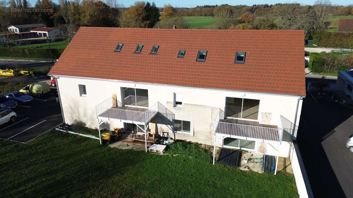 Appartement à LE DESCHAUX