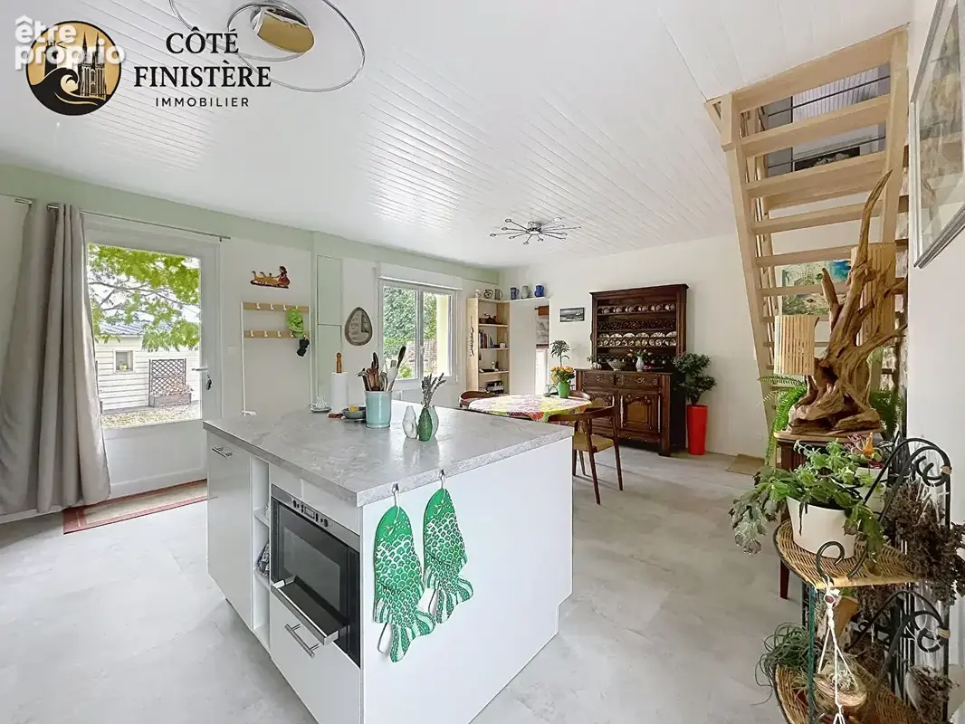 En exclusivité ! Maison de charme avec studio à 800 m de la plage des Sables Blancs ! - photo 3