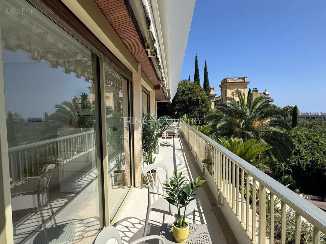 Appartement à CANNES