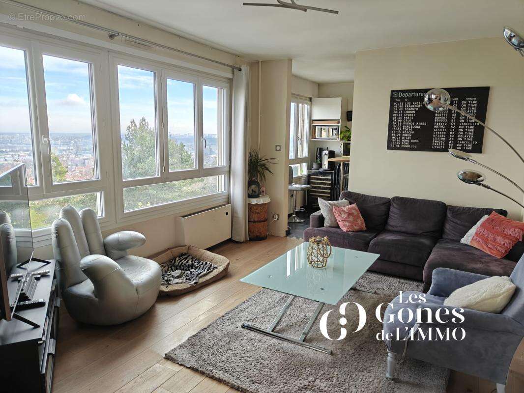Appartement à OULLINS