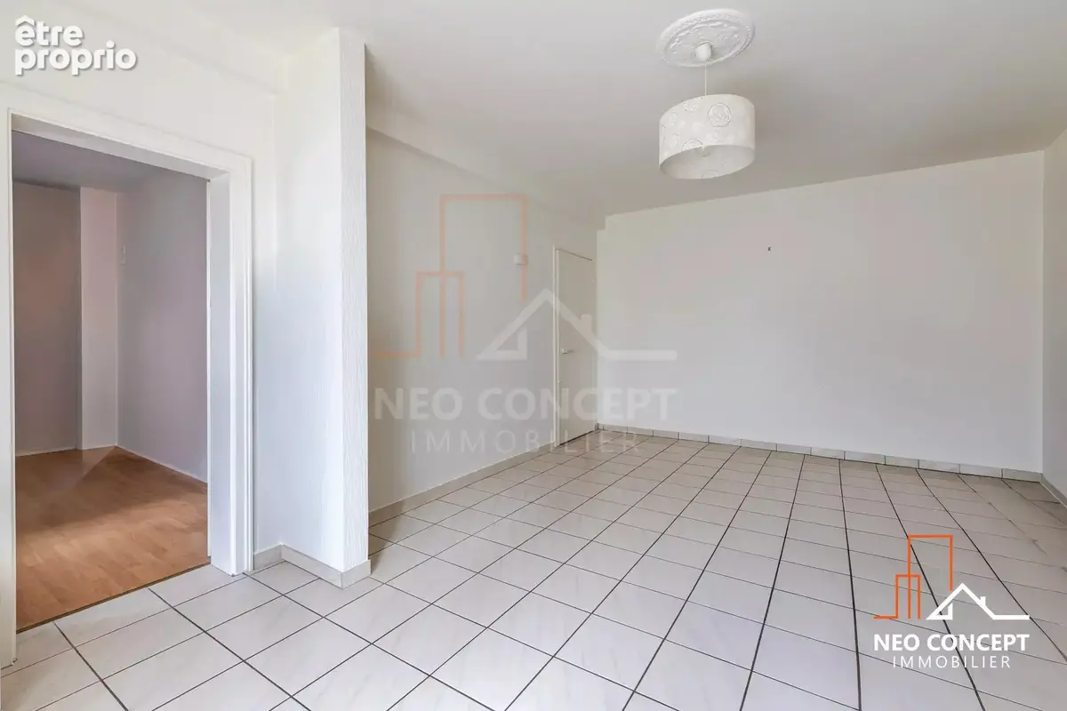 Beau 3 pièces de 69,15 m2 loi carrez avec garage, cave et terrasse sis Rue du Rhin Tortu / STRASBOURG. - photo 8