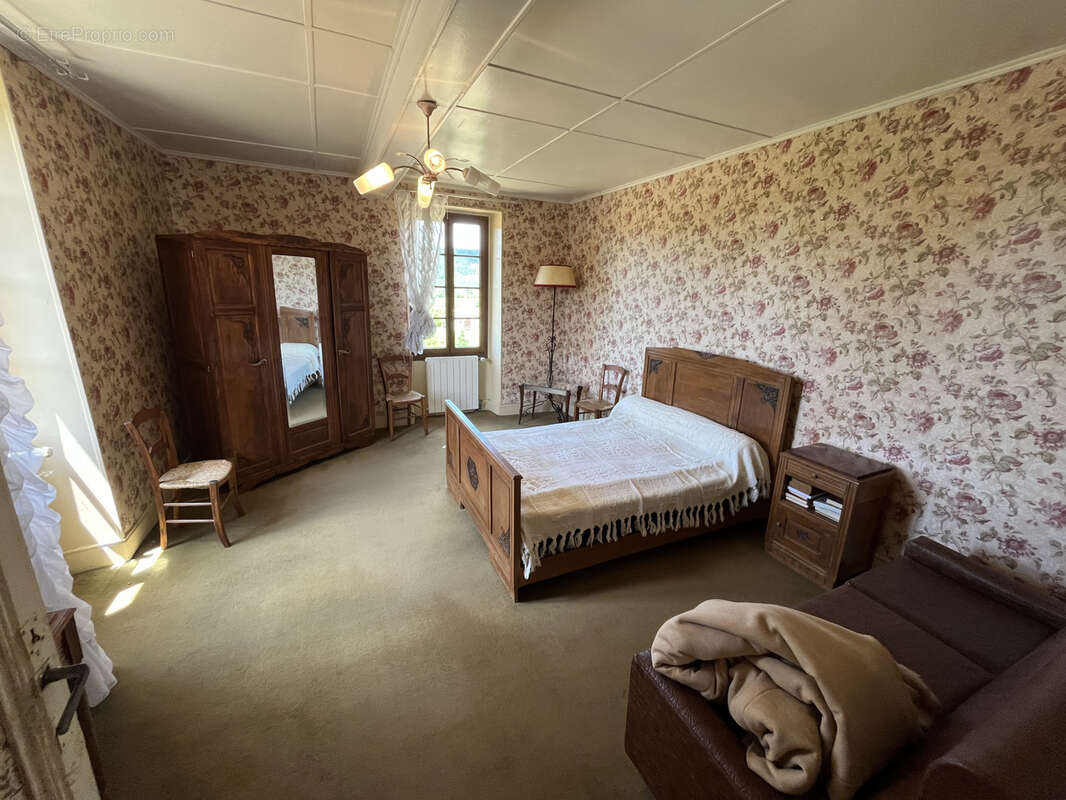Propriété   Corps de ferme avec dépendances sur 6 180 m2 de terrain - photo 11