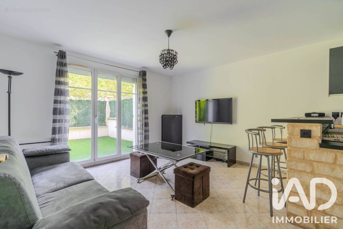 Photo 1 - Appartement à BUSSY-SAINT-GEORGES