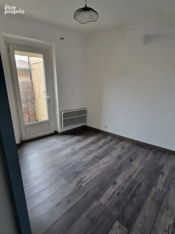 Appartement de charme avec petit balcon   Centre Bourg-de-Péage  Faibles charges - photo 4