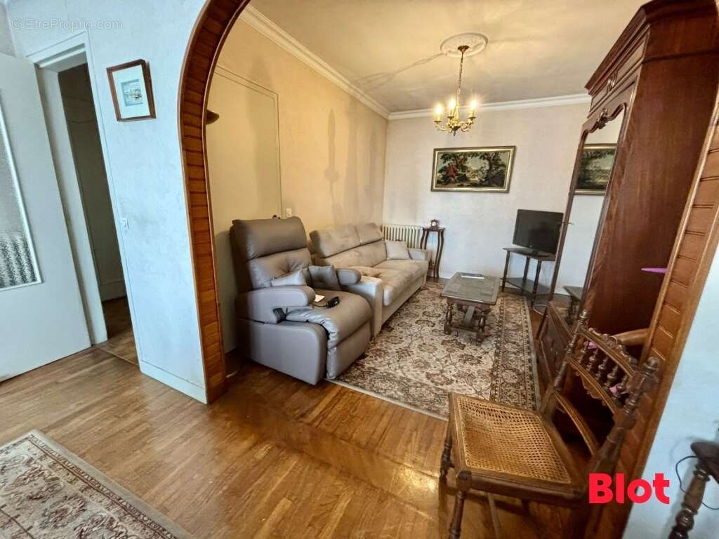 Maison à CHARTRES-DE-BRETAGNE