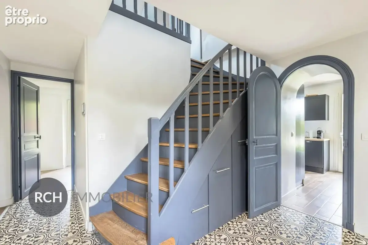 Boullay-Les-Troux - Charmante maison en pierre entièrement rénovée sur un joli jardin plat avec piscine - photo 6