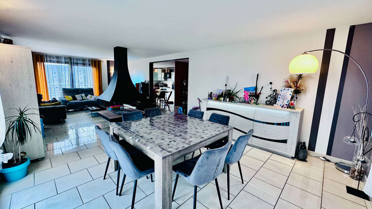 Maison à VILLARS-SOUS-ECOT