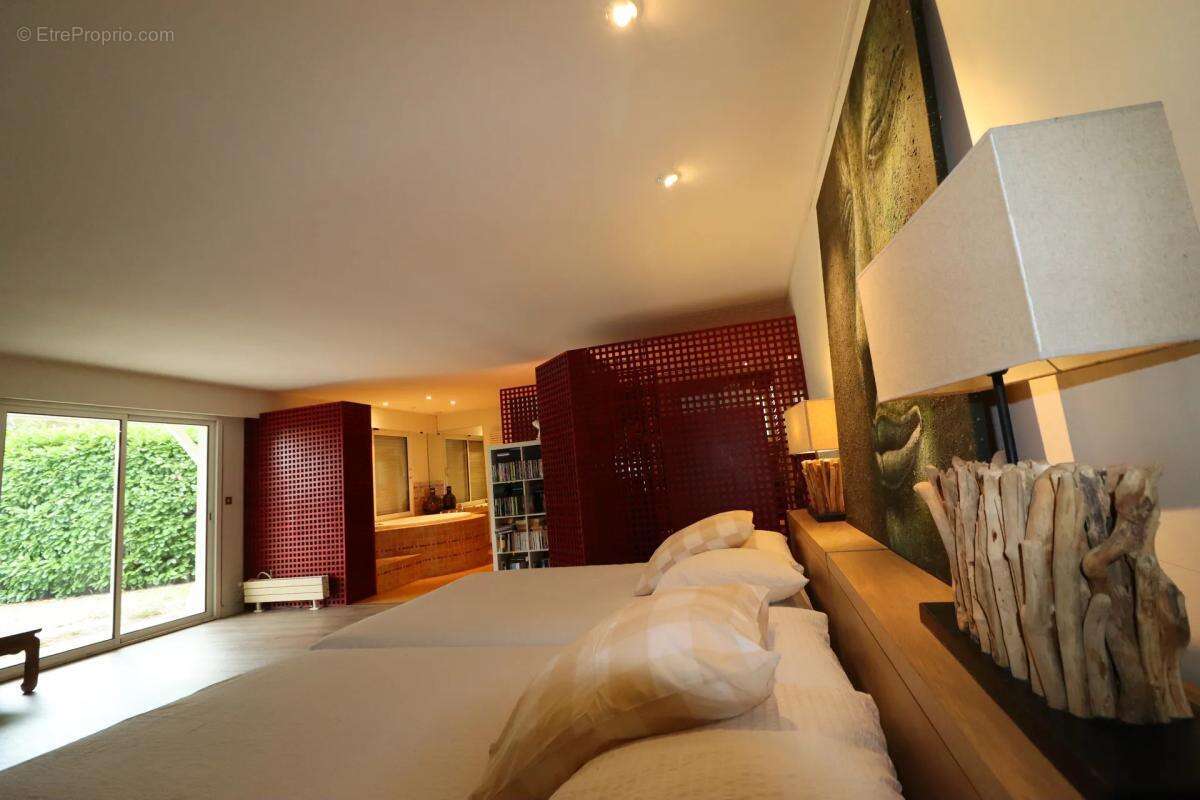 Maison à SAINT-MICHEL-DE-RIEUFRET