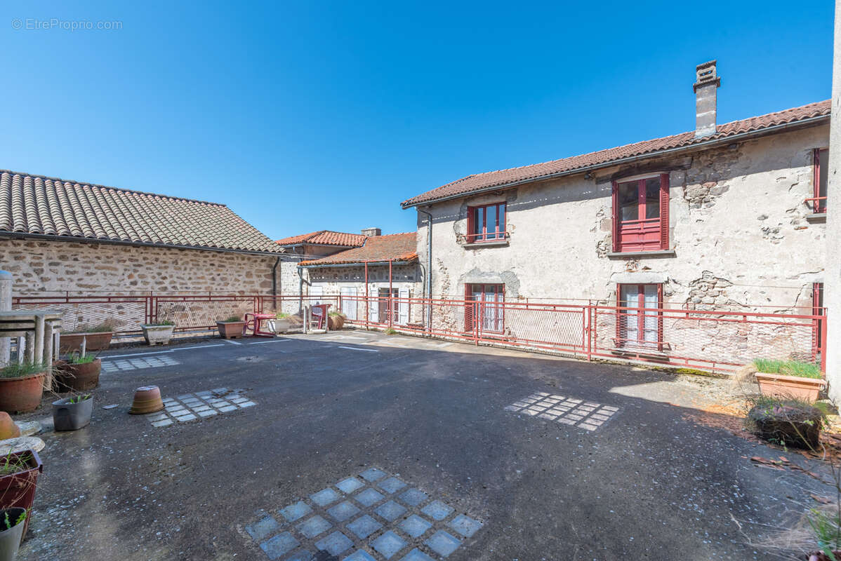 Maison à LA CHAISE-DIEU