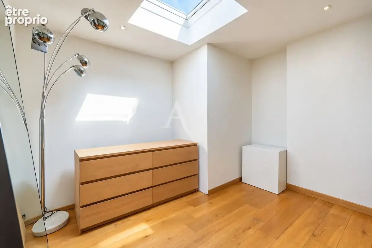 GRADIGNAN proche des commerces - Maison moderne de plain-pied avec piscine - photo 5