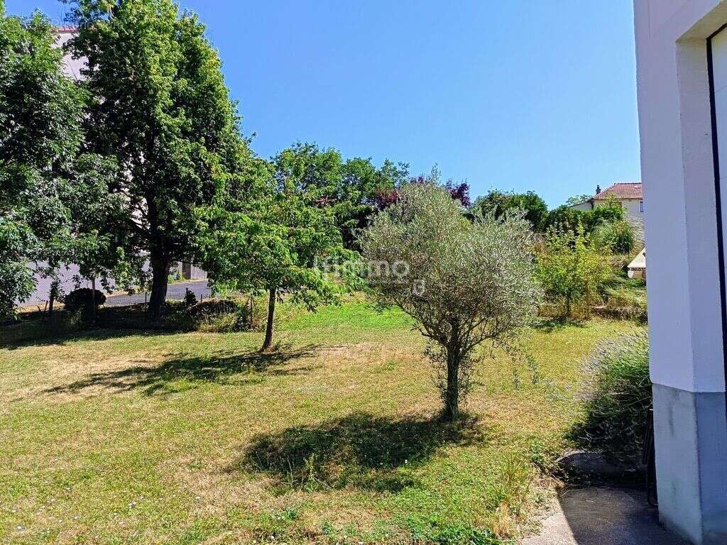 Parking à LAMONTGIE