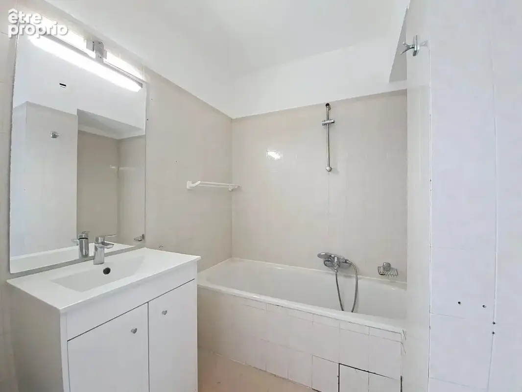 Studio dernier etage vue degagee - le cannet moulieres - photo 4