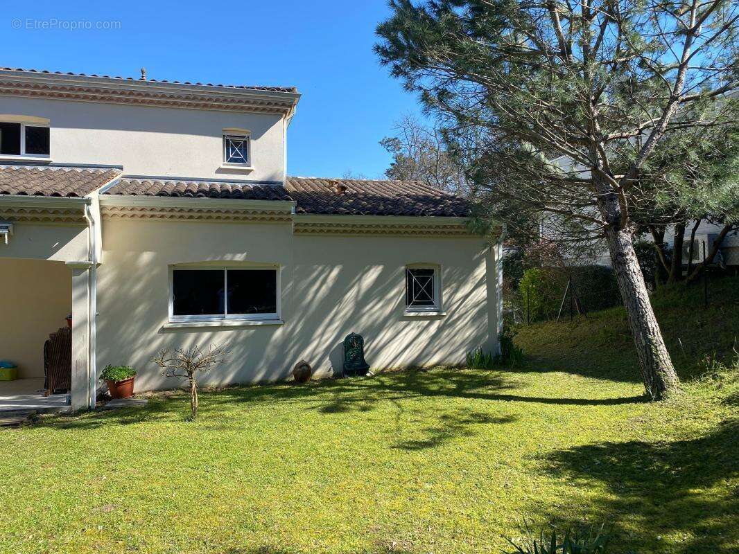 Maison à MESCHERS-SUR-GIRONDE