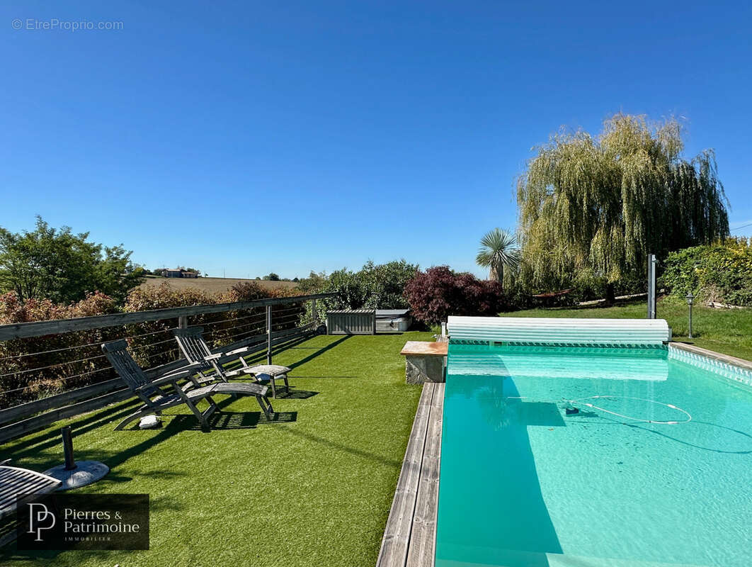 Maison à MAUVEZIN-SUR-GUPIE