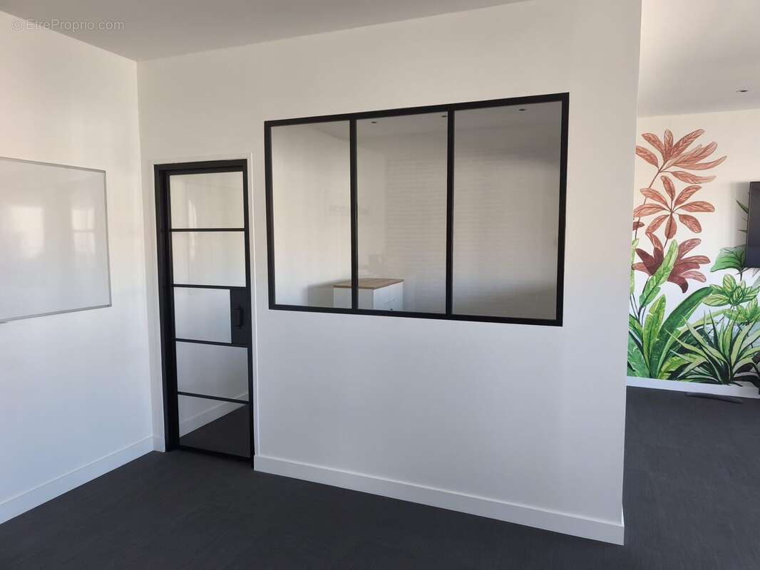 Commerce à SAINT-CONTEST