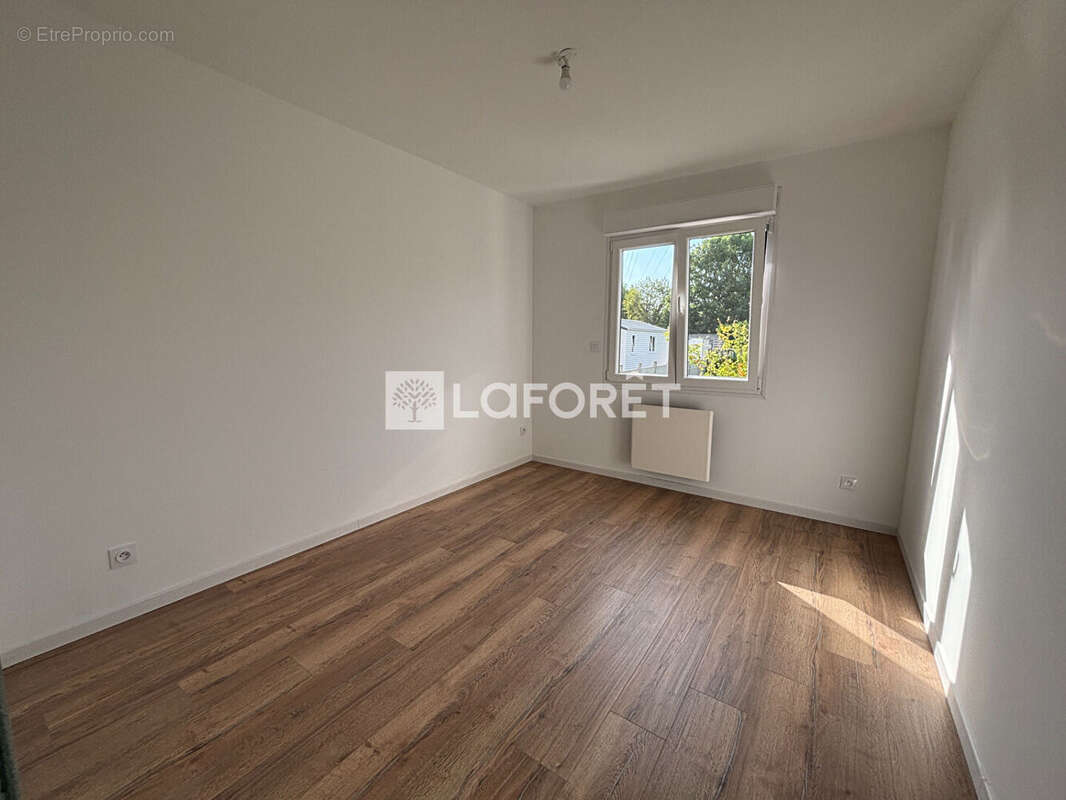Plain pied individuel sur sous-sol complet avec grand jardin - photo 5
