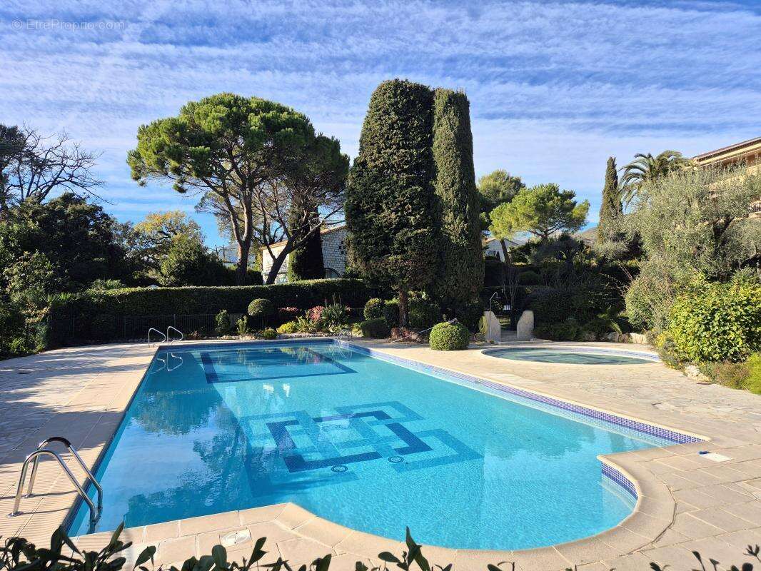 Appartement à VENCE