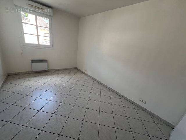 Appartement à EPERNON