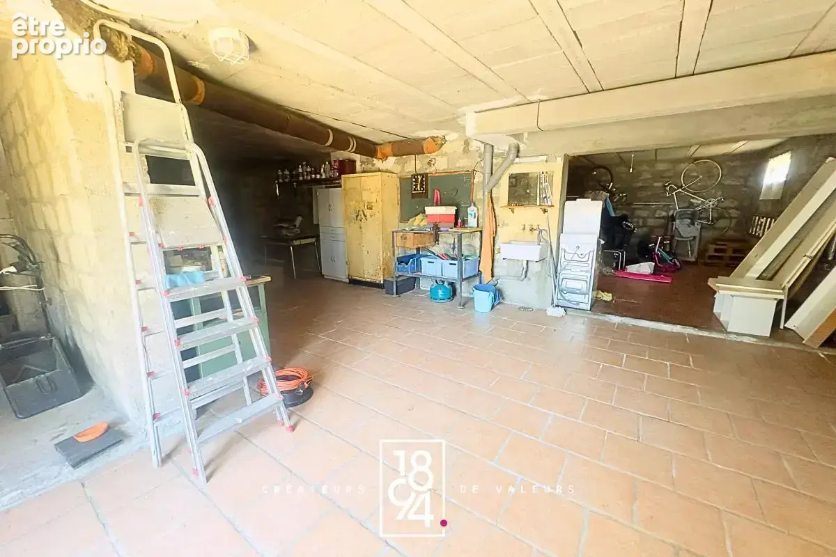 ARLES - Maison 90 m2 à rénover, Terrain 476 m2 - photo 11