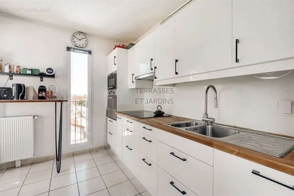 Appartement à LA COURNEUVE